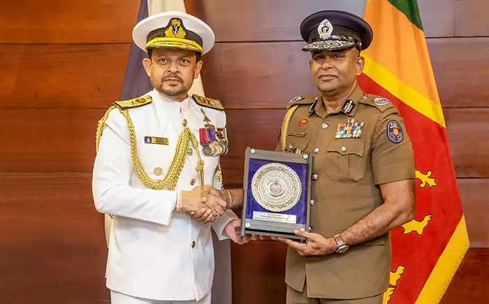 புதிய கடற்படைத் தளபதி மற்றும் இலங்கை பொலிஸ் மா அதிபர் இடையிலான உத்தியோகபூர்வ சந்திப்பு