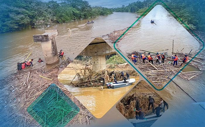 படம்- காலி மற்றும் குருநாகல் பகுதியில் உள்ள பாலங்களில் சிக்கியுள்ள பொருட்களை அகற்றும் நடவடிக்கை கடற்படையினரால் மேற்கொள்ளப்பட்டது