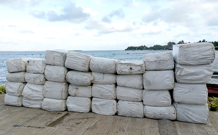Navy seizes smuggled pesticides and seeds in Puttalam and Kalpitiya