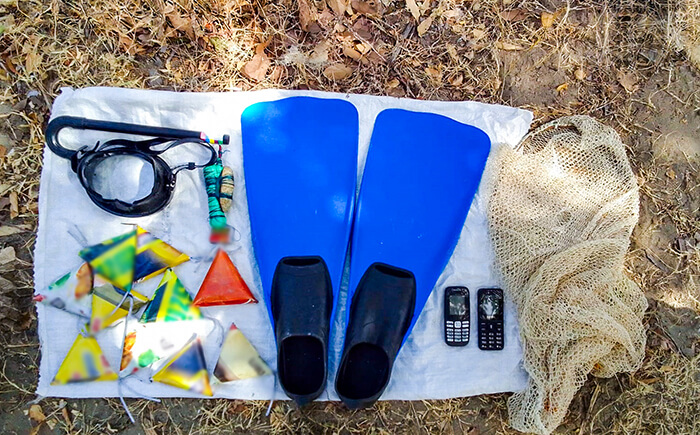 Navy nabs 02 suspects with commercial explosives in Nilaveli