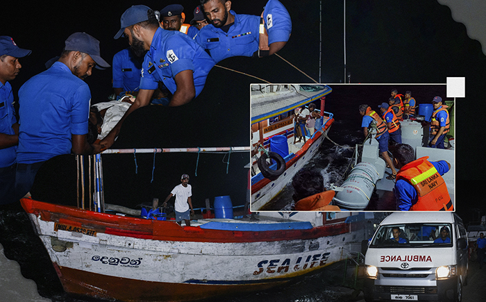 ඡායාරූපය- ශ්‍රී ලංකාවට දකුණු දෙසින් වු ගැඹුරු මුහුදේදී රෝගීව අසාධ්‍ය තත්වයේ සිටි ධීවරයෙකු ගොඩබිමට රැගෙනවිත් ප්‍රතිකාර සඳහා යොමු කිරීමට නාවික හමුදා සහය