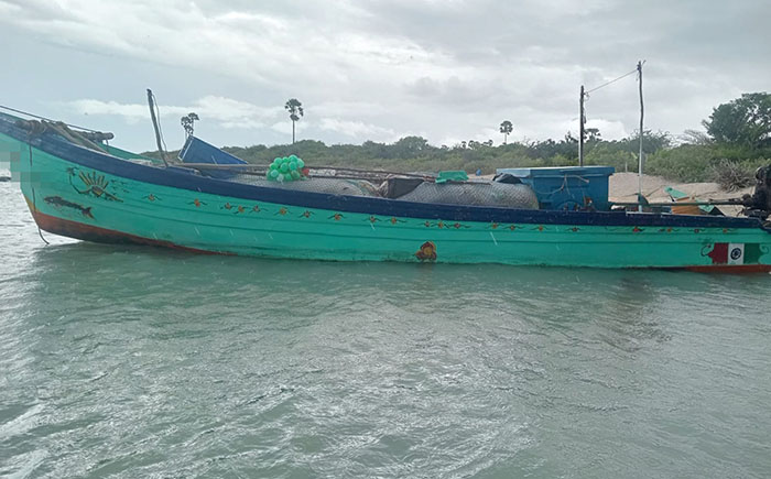 Navy springs into action, rescues 03 Indian fishermen  from distressed boat